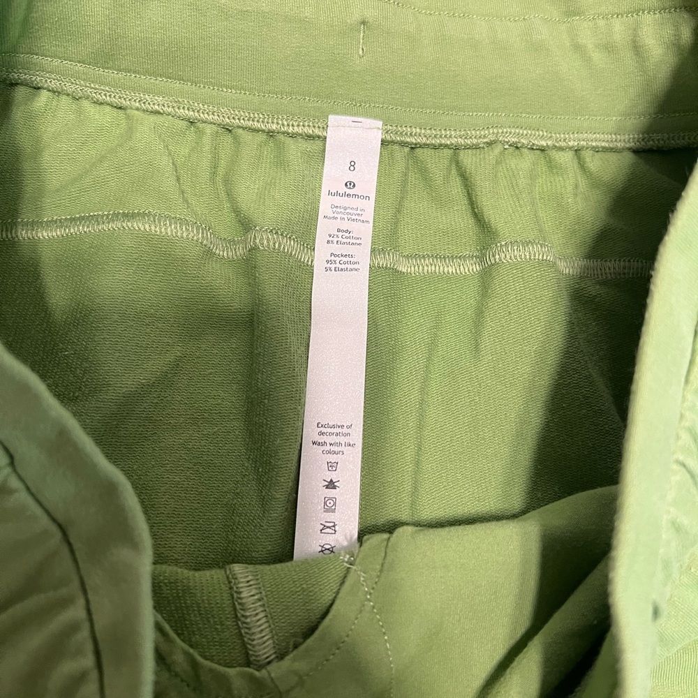 Lululemon Athletica Green Athletic Shorts with Elastic Waistband - Picture 4 of 7